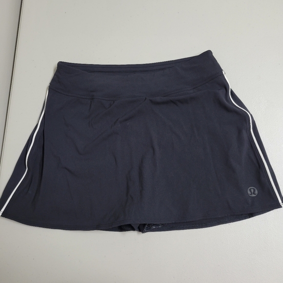 Lululemon High-Rise Lined Mini Skirt Black/ White. - Picture 5 of 12
